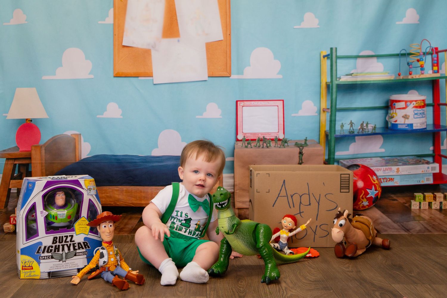 Toy Story themed room setup with Buzz Lightyear and various toys.