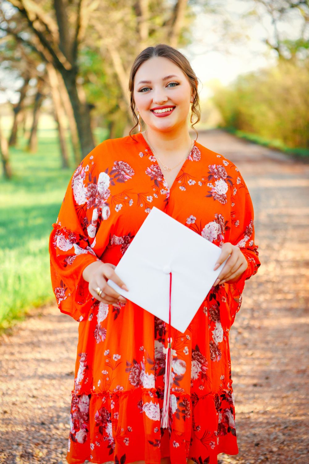 oklahoma senior photographer, senior pics, senior portraits, cap and gown session
