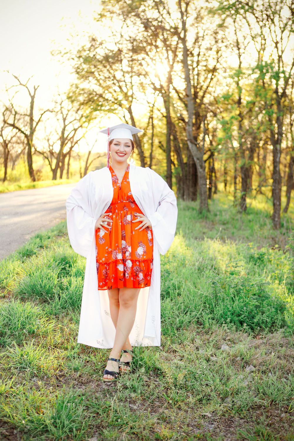 oklahoma senior photographer, senior pics, senior portraits, cap and gown session