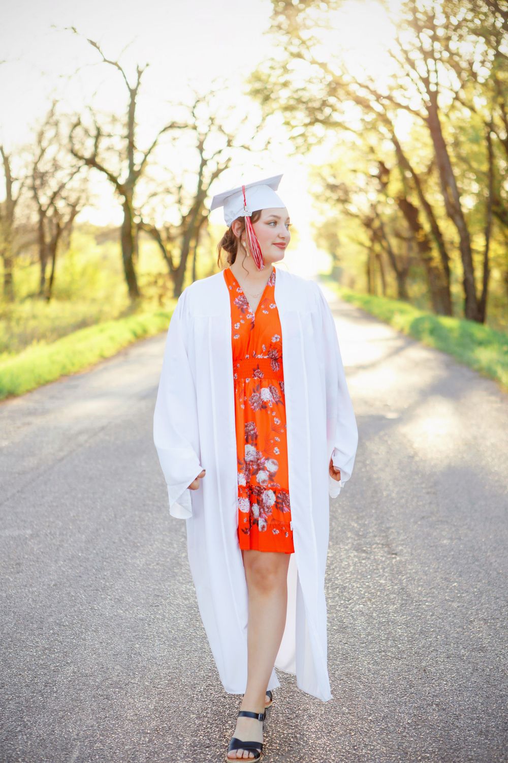 oklahoma senior photographer, senior pics, senior portraits, cap and gown session