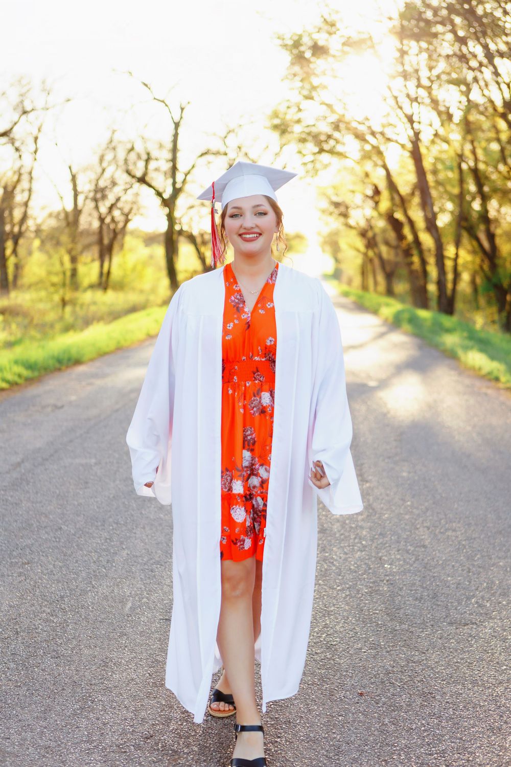 oklahoma senior photographer, senior pics, senior portraits, cap and gown session