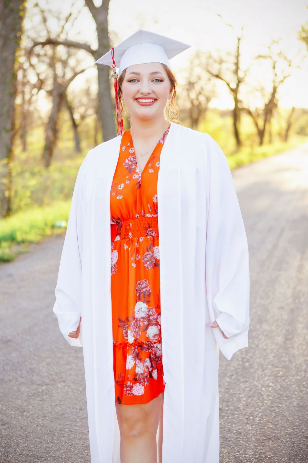 oklahoma senior photographer, senior pics, senior portraits, cap and gown session