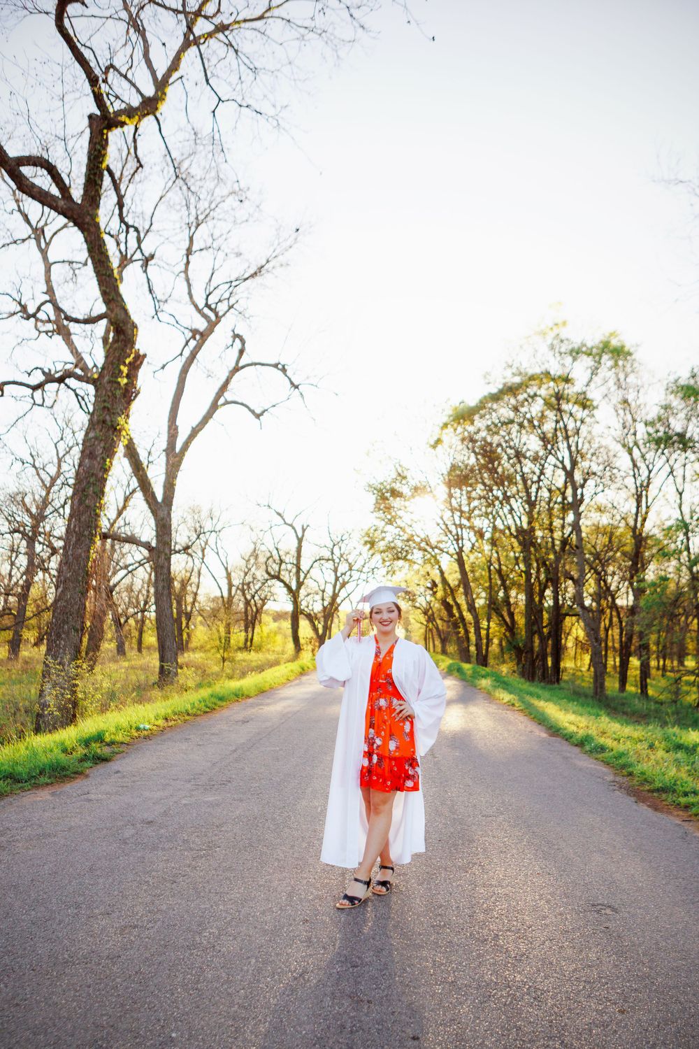 oklahoma senior photographer, senior pics, senior portraits, cap and gown session