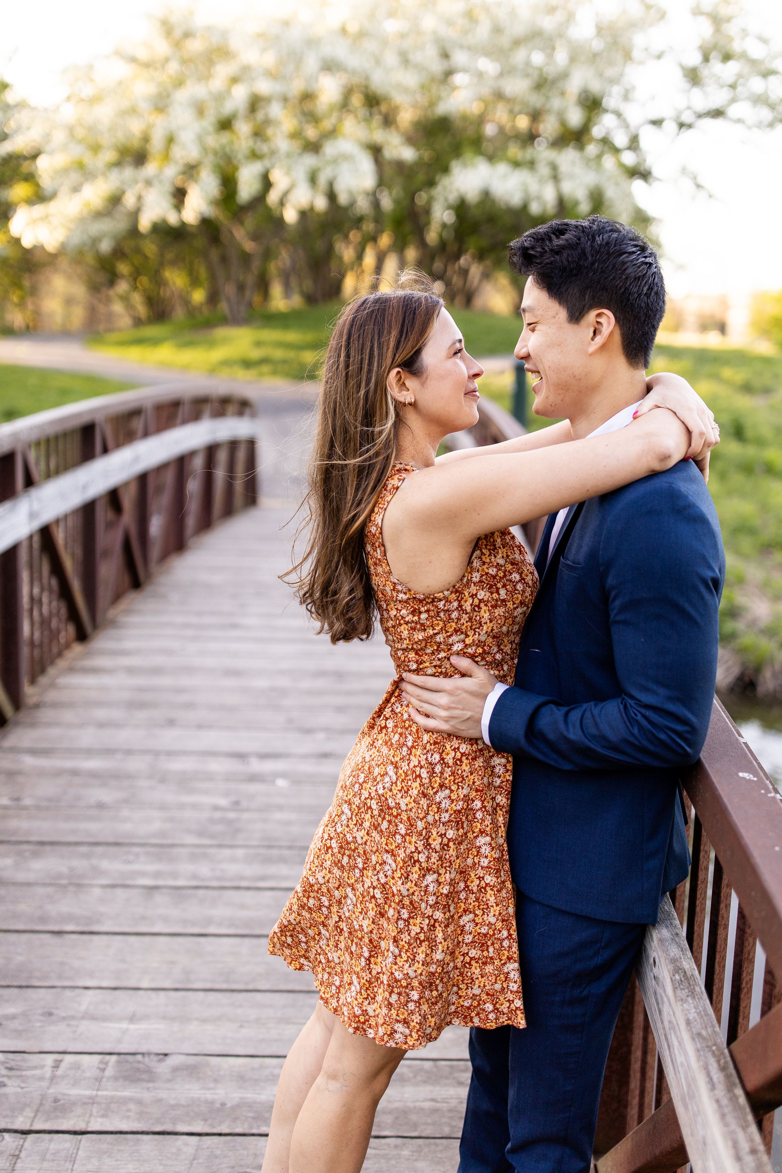 Relationship photography
Date night photoshoot
Couple walking photos
Smiling couple pictures
Engagement photography
Pre-wedding photos