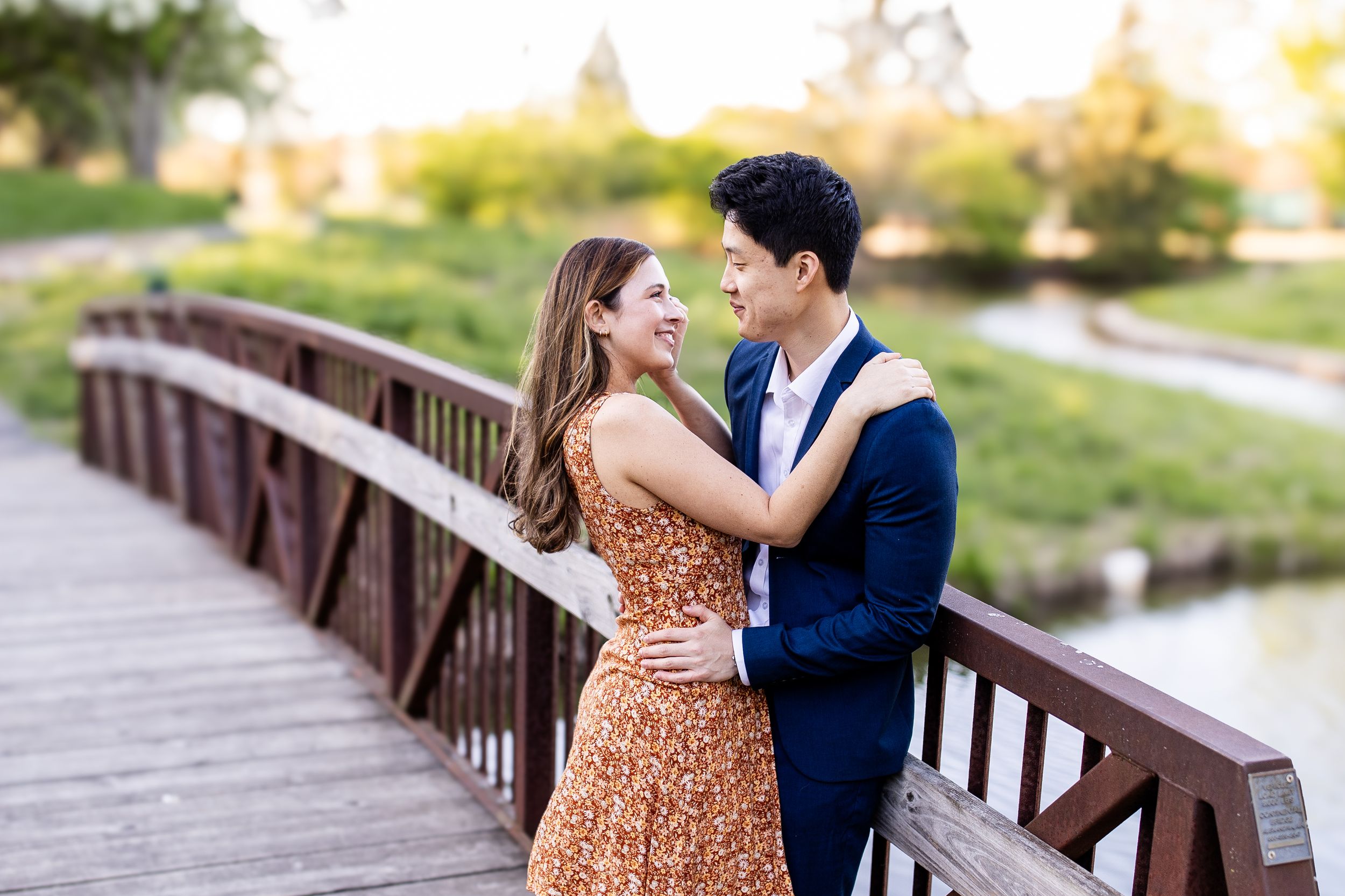 Relationship photography
Date night photoshoot
Couple walking photos
Smiling couple pictures
Engagement photography
Pre-wedding photos