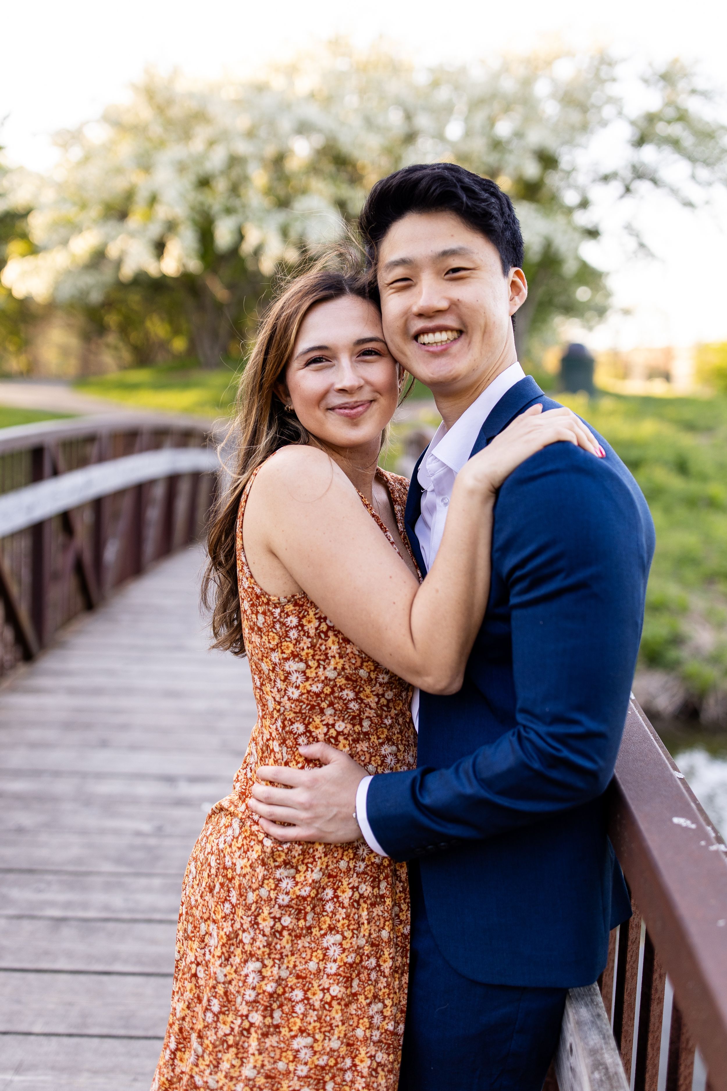 Relationship photography
Date night photoshoot
Couple walking photos
Smiling couple pictures
Engagement photography
Pre-wedding photos