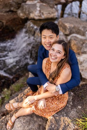 Relationship photography
Date night photoshoot
Couple walking photos
Smiling couple pictures
Engagement photography
Pre-wedding photos