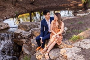 Relationship photography
Date night photoshoot
Couple walking photos
Smiling couple pictures
Engagement photography
Pre-wedding photos