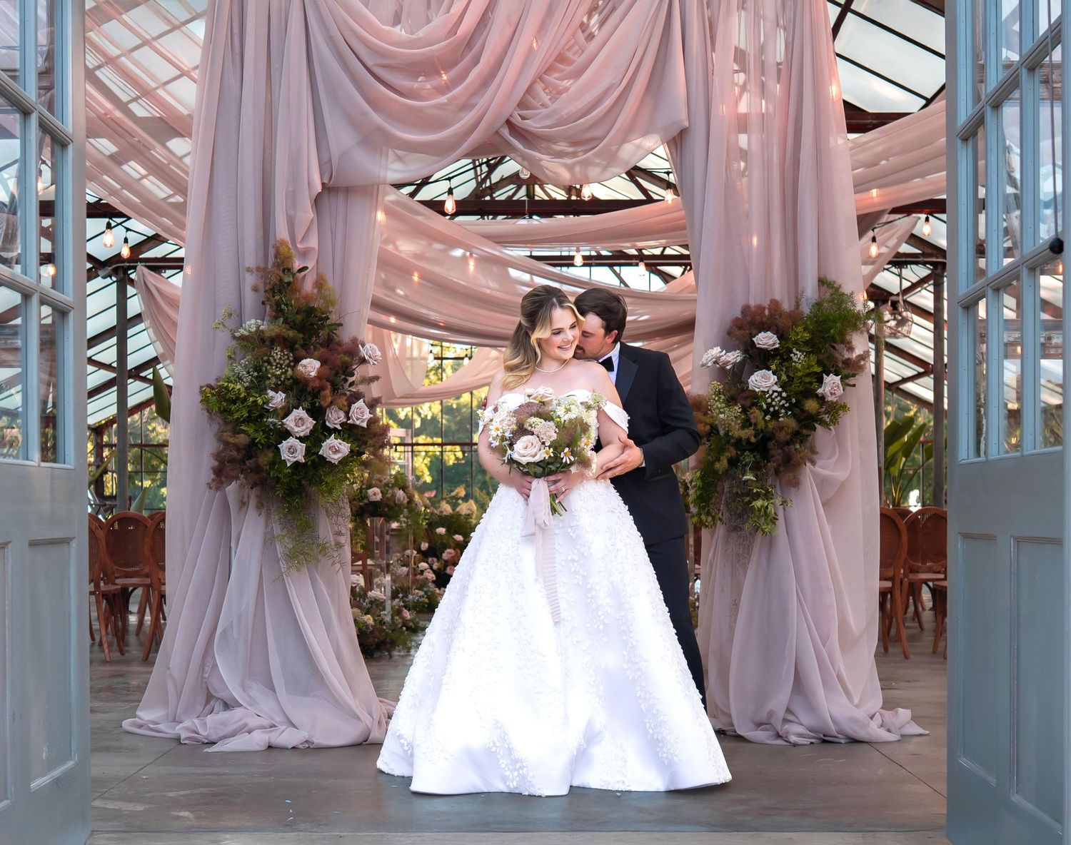bride and groom in Columbus Ohio wedding