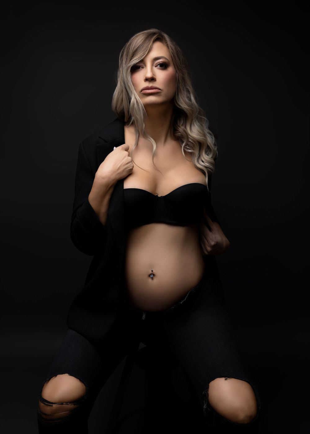alt = " trudničko fotografisanje u studiju Kragujevac