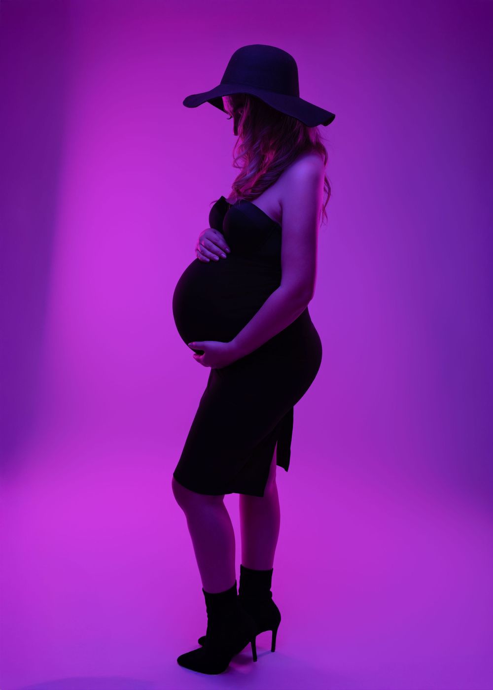 alt = " trudnička fotografija u studiju Kragujevac