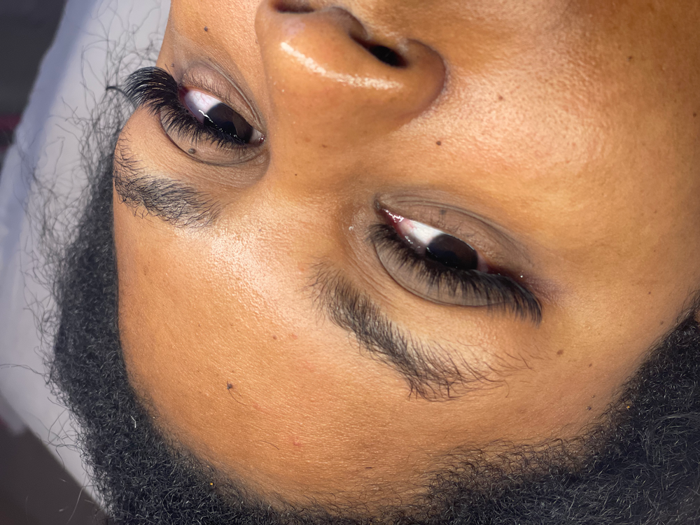 Eyelash extension made by the best and number one beauty studio in Warri.
Ikeja
Cozy atmosphere
EloAge