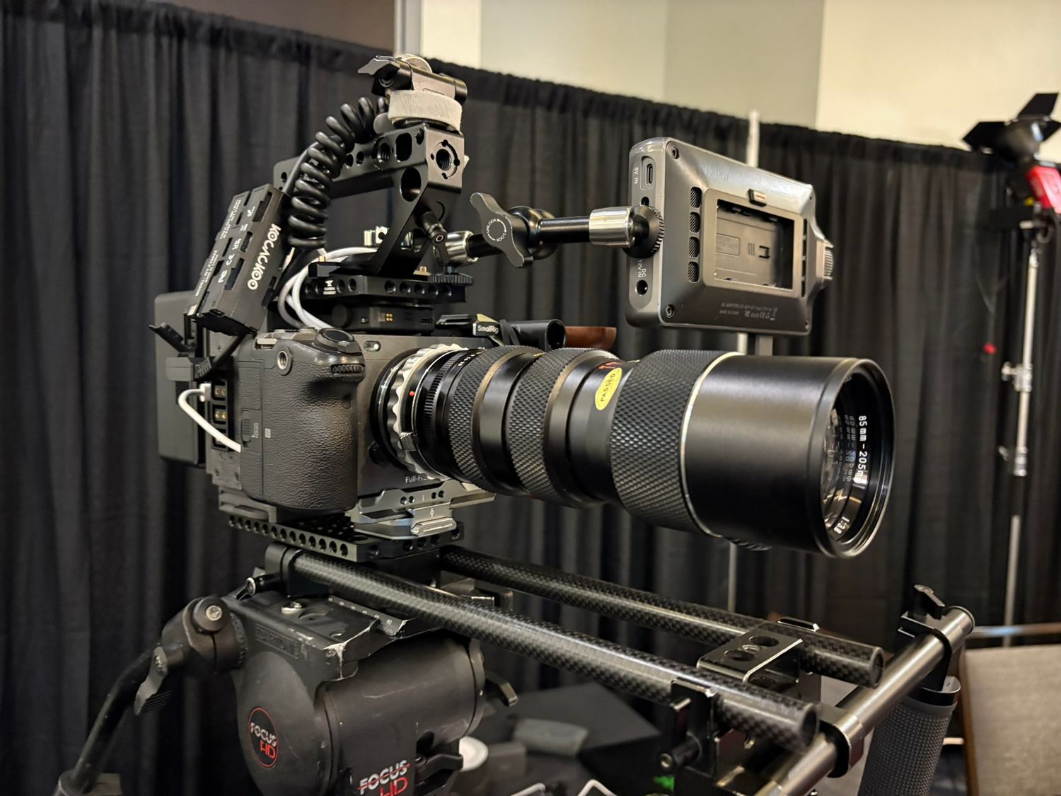 Sony FX3 on the Cineback V2 V-Mount cage & a 85-205mm lens
