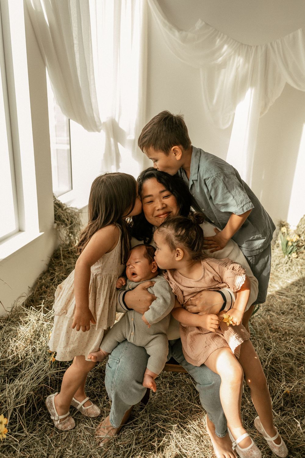 Lifestyle Photography by Marina Dams Indoors Family Photoshoot Vancouver