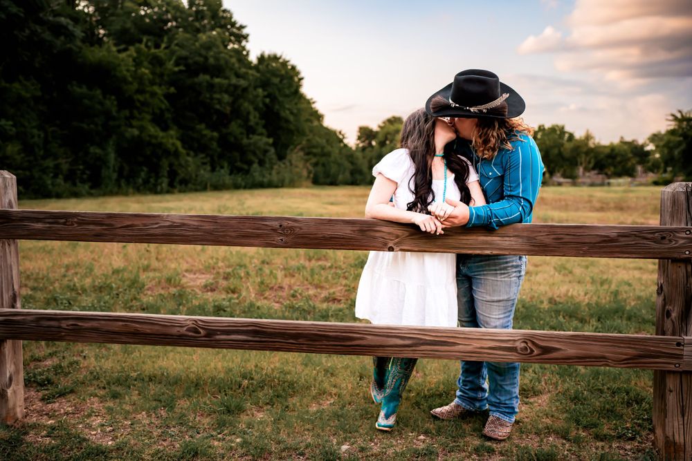 Couple North Richland Hills Park