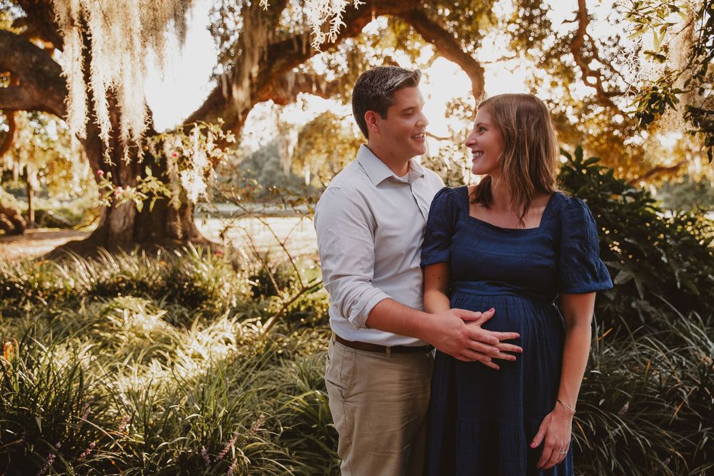 Charleston maternity photographer captures family portrait