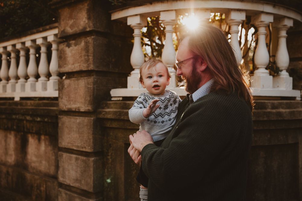 Charleston family photographer captures moment between dad and baby