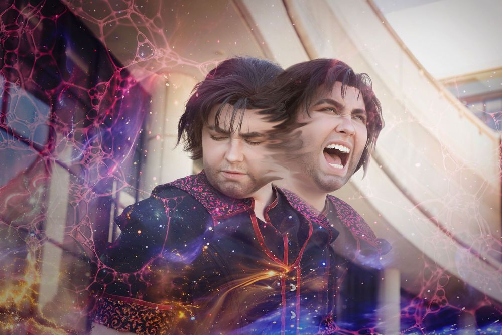 Solo Cosplay Convention of Jayce from Arcane at Megacon convention in Orlando Florida. Dynamic Posing and composite like editing