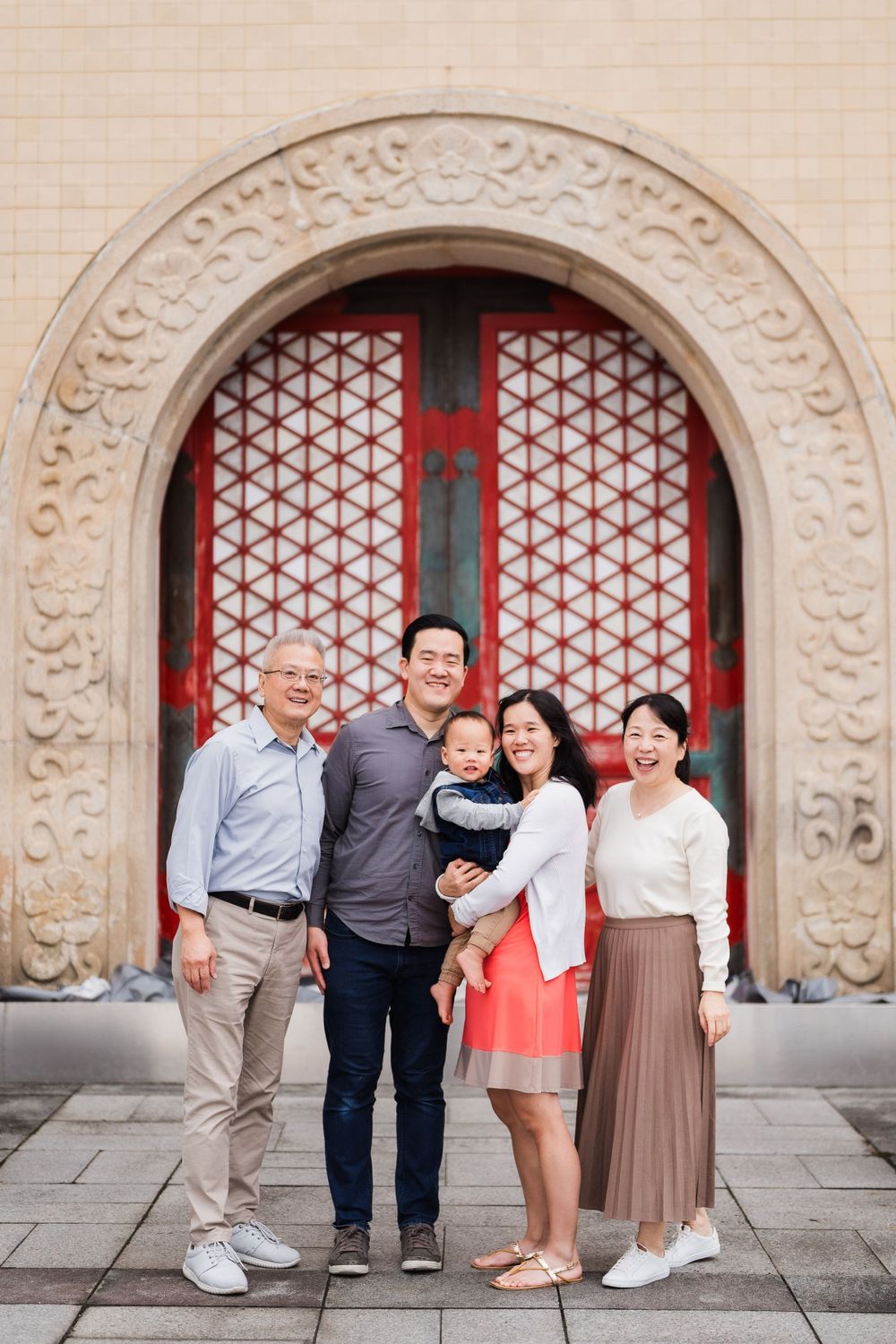 extended family at National Palace Museum