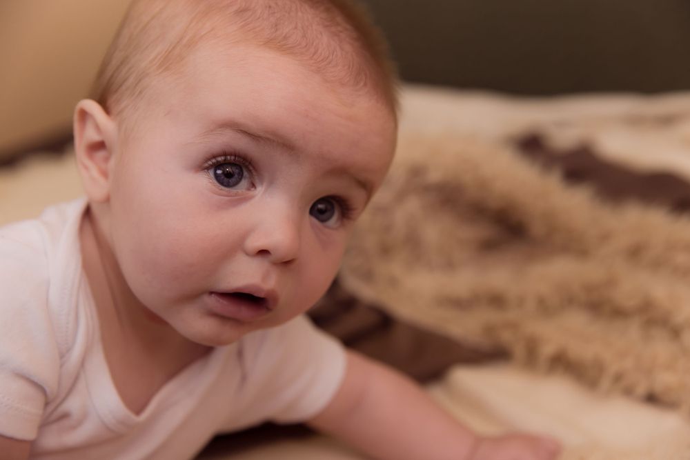 baby looking up