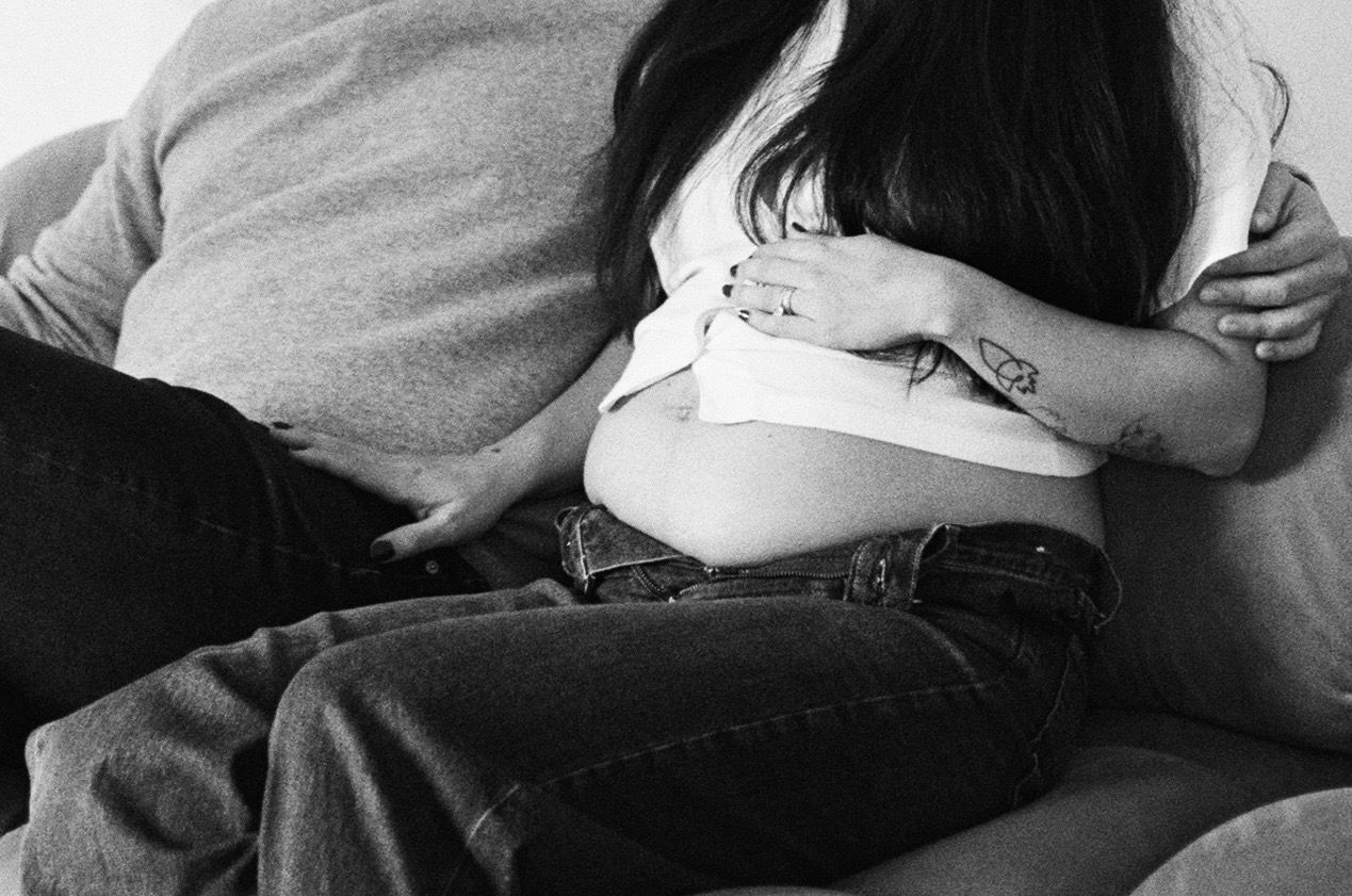 editorial maternity photography on film with a refined, timeless, and luxury aesthetic