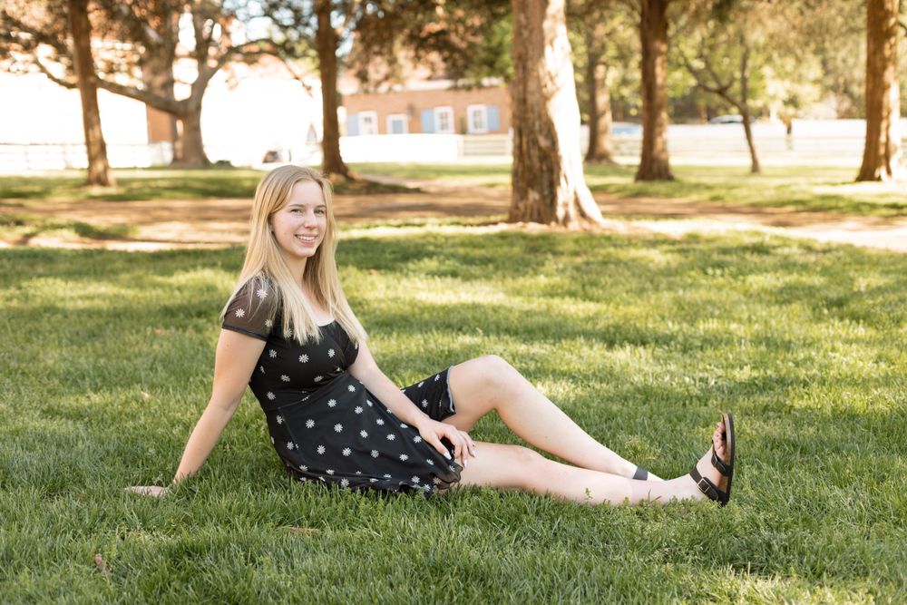 Winston Salem Senior Photographer, NC photographer, Senior photographer, Senior portraits, grad photos, Morgan Brown Photo, Graduation