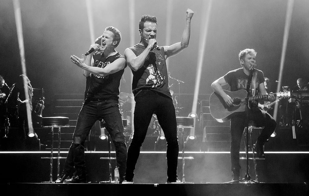 Oh what a night I Globen. Fotograf Rebecca Nordin. Peter Johansson, David Lindgren, Robert Rydberg och Bruno Mitsogiannis.