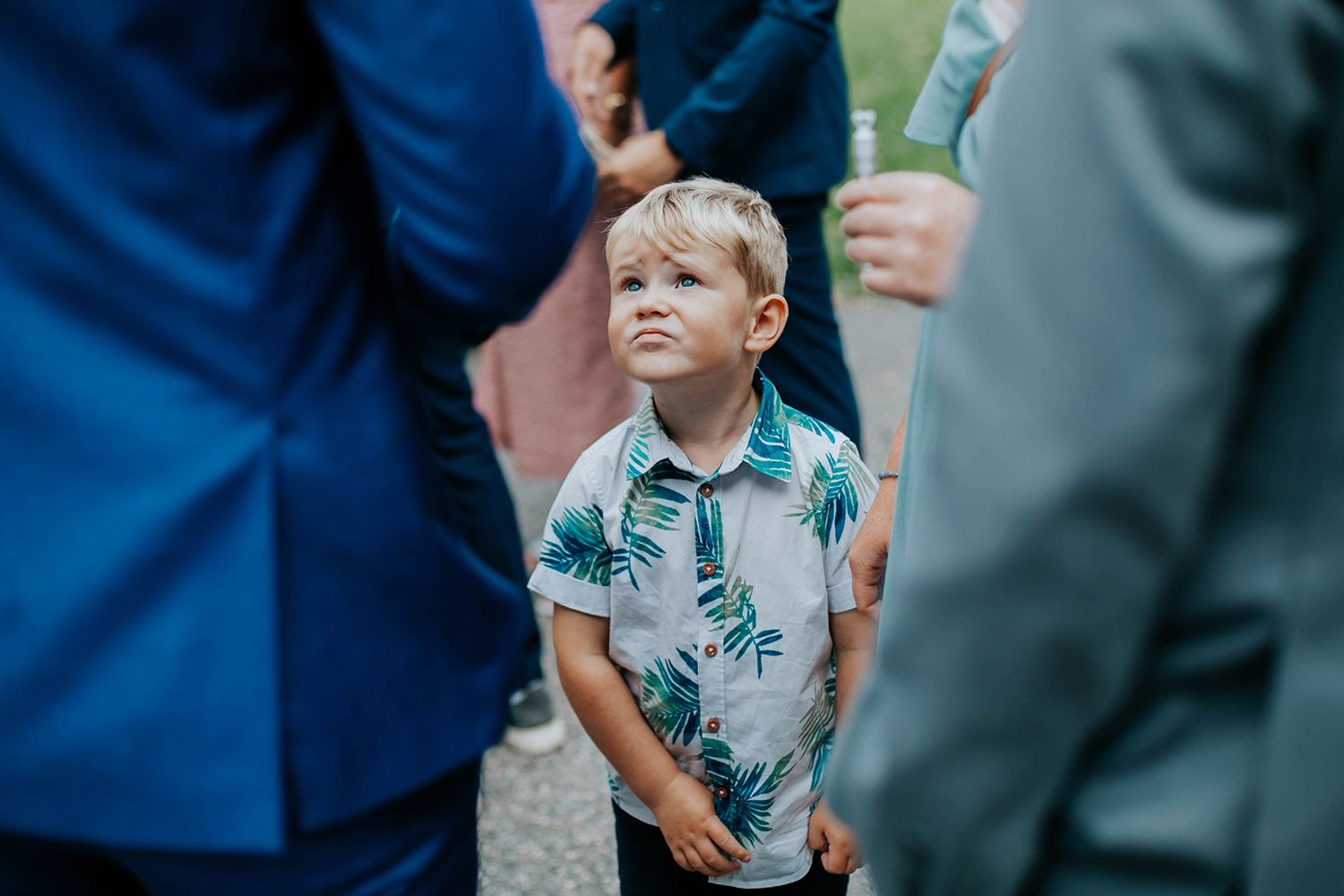 Bröllop i Munktorps kyrka och Köping. Fotograf Rebecca Nordin.