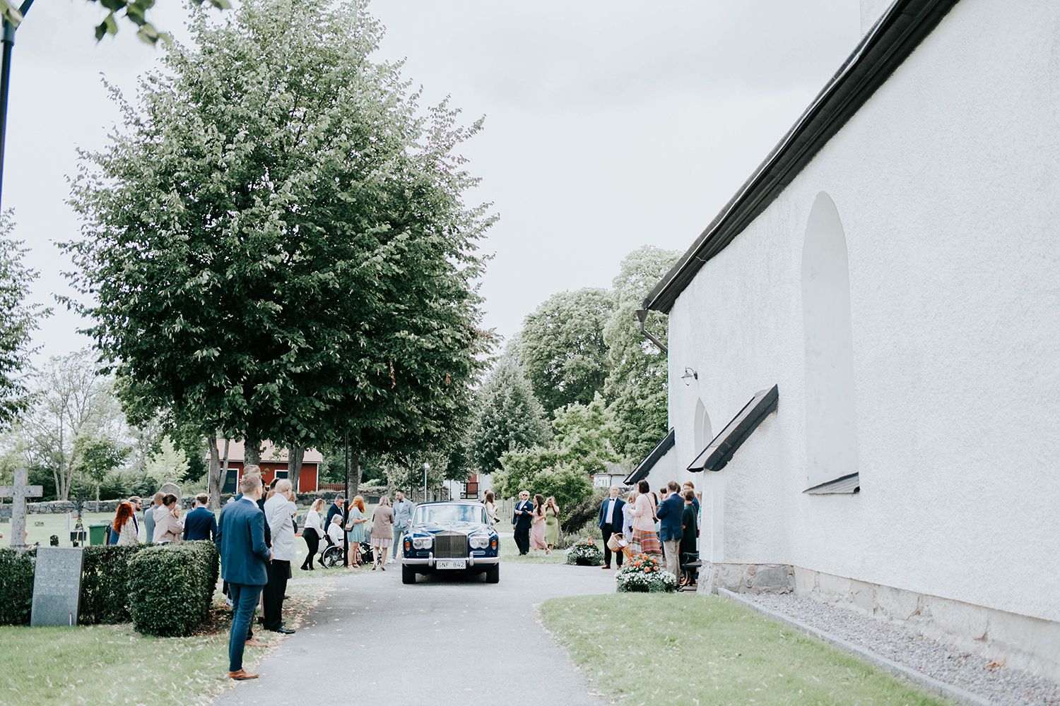 Bröllop i Munktorps kyrka och Köping. Fotograf Rebecca Nordin.
