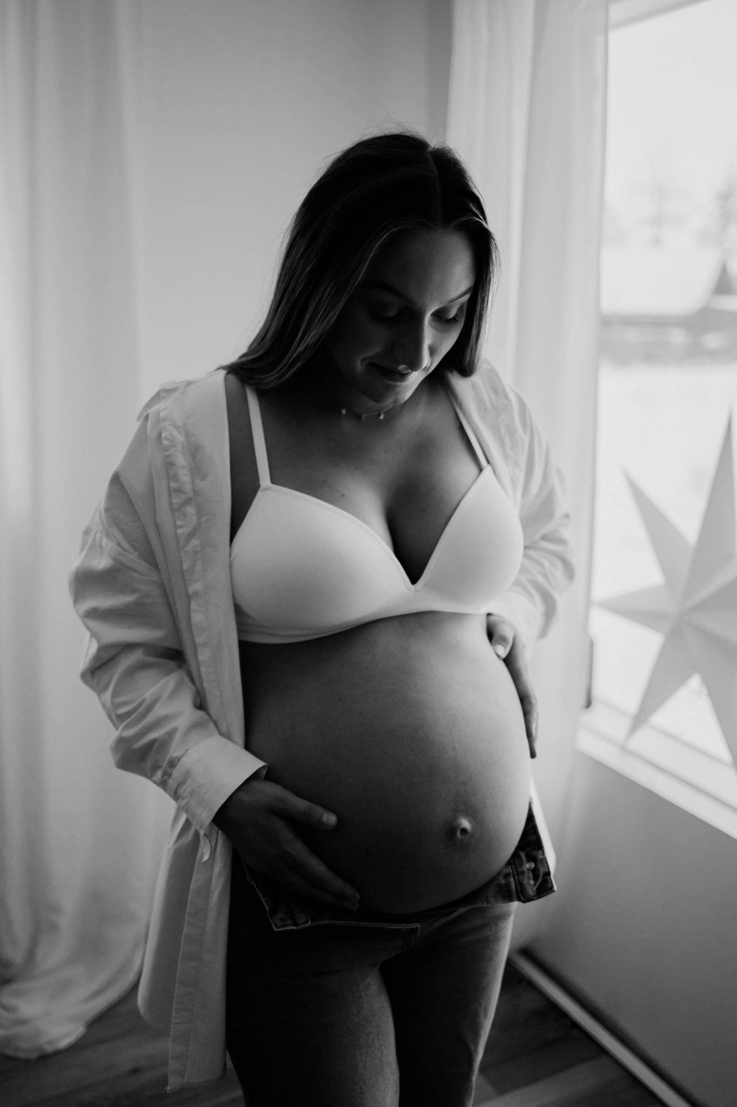 Gravidbilder vid Räggårdsviken på Hammarö. Familjen Palovaara. Fotograf Rebecca Nordin.