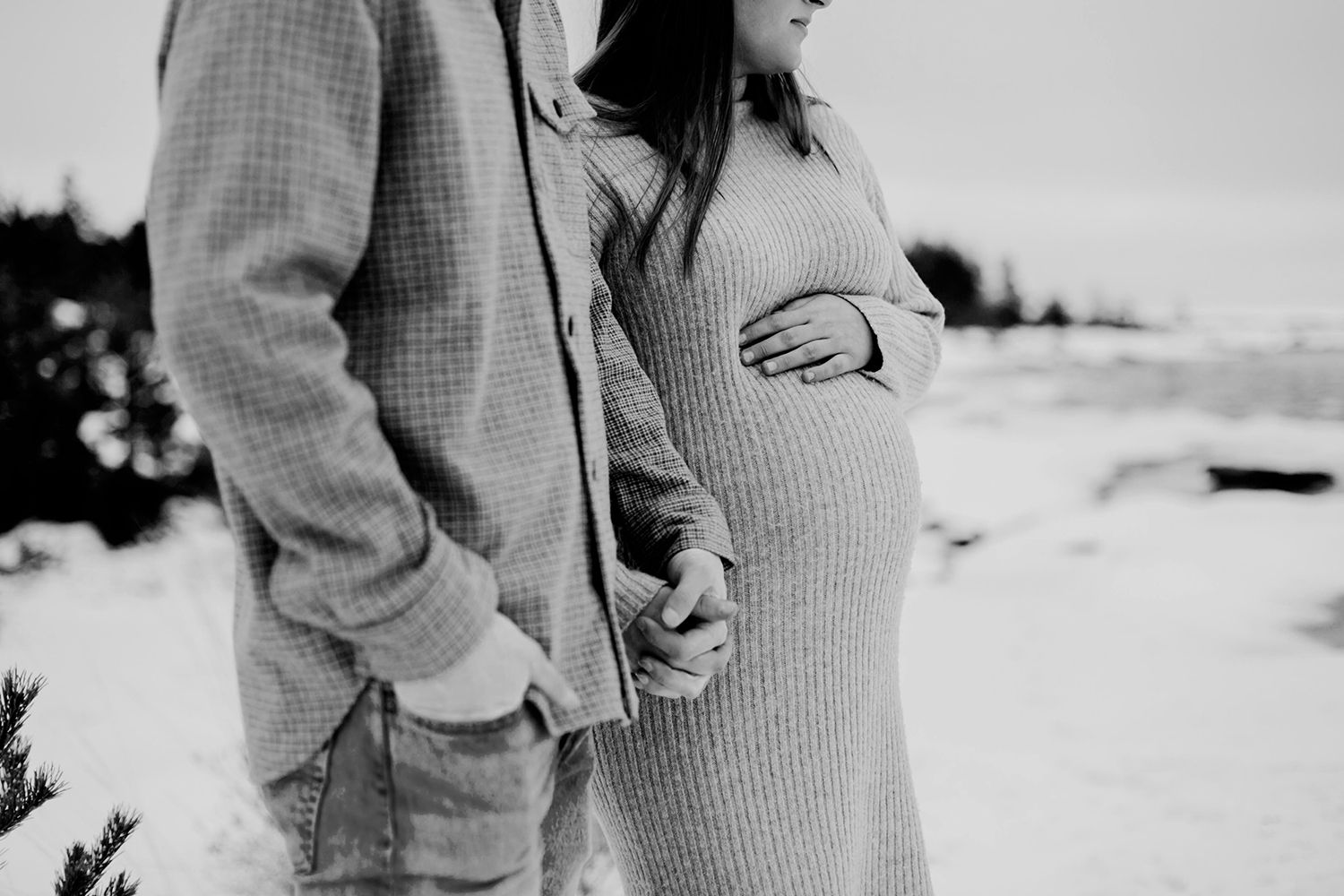 Gravidbilder vid Räggårdsviken på Hammarö. Familjen Palovaara. Fotograf Rebecca Nordin.