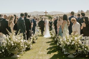 father walking the bride down