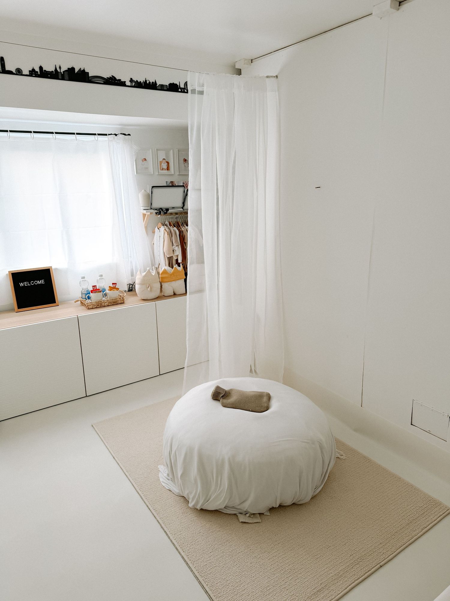 Natural light Newborn, Birthday and family cosy home studio based in Nottingham