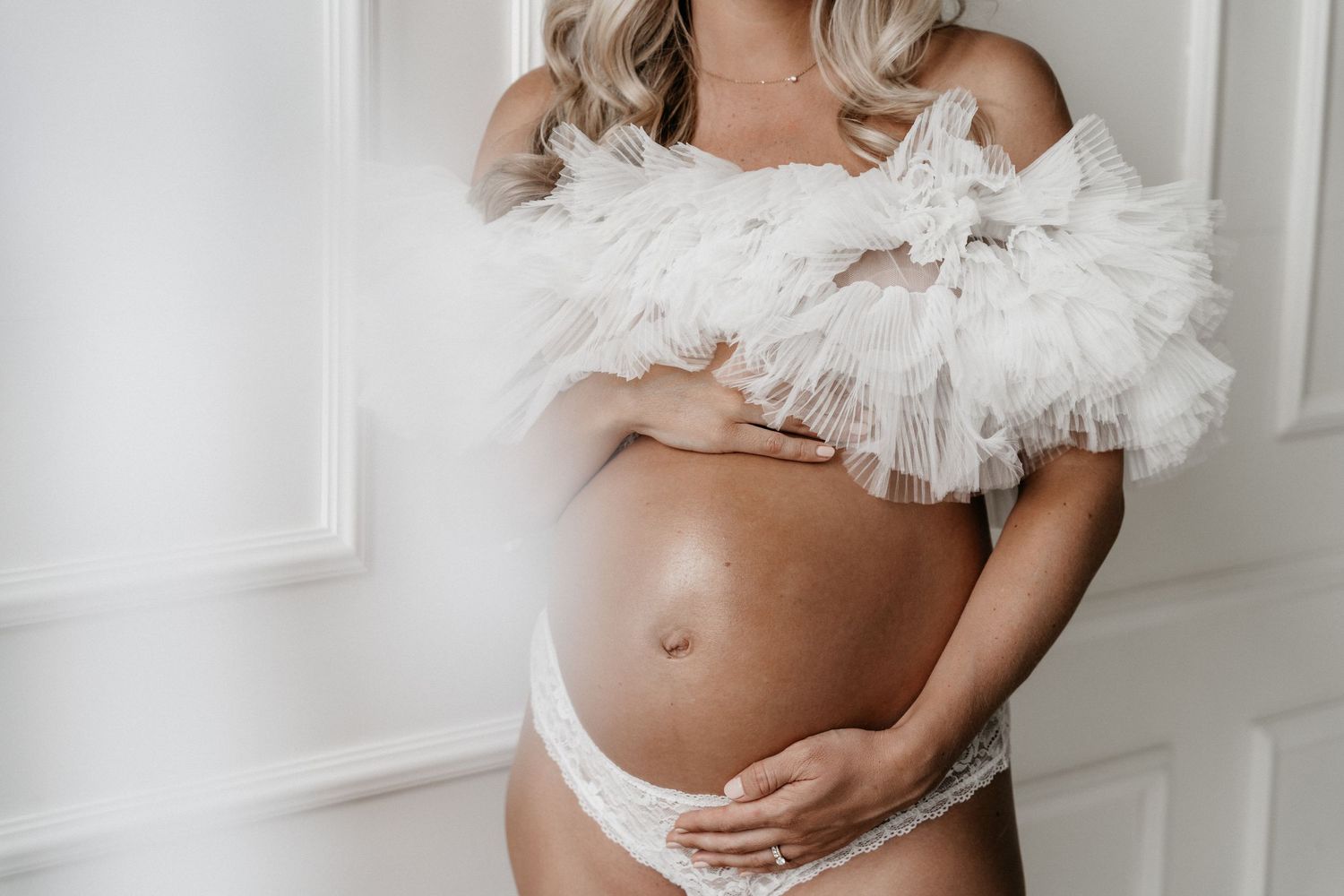 Zwangerschapsfotografie, buik, blote buik, editorial pregnancy, pregnancy photography