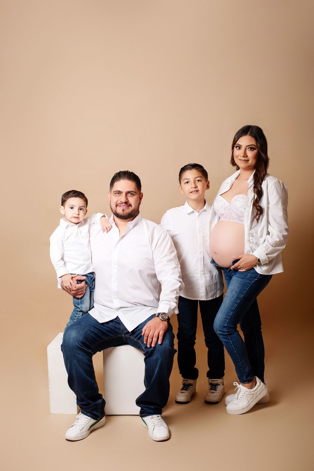 Sandra Gonzalez Photography offers high-end portrait experiences in Fremont, California, designed to celebrate your beauty and individuality