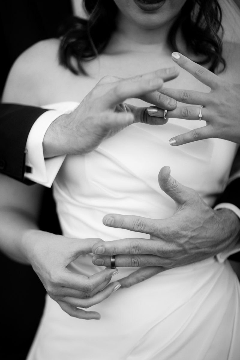 Empfehlung für einen Hochzeitsfotograf in Köln, der kreative und emotionale Hochzeitsfotos bietet und eure unvergesslichen Momente einfühlsa