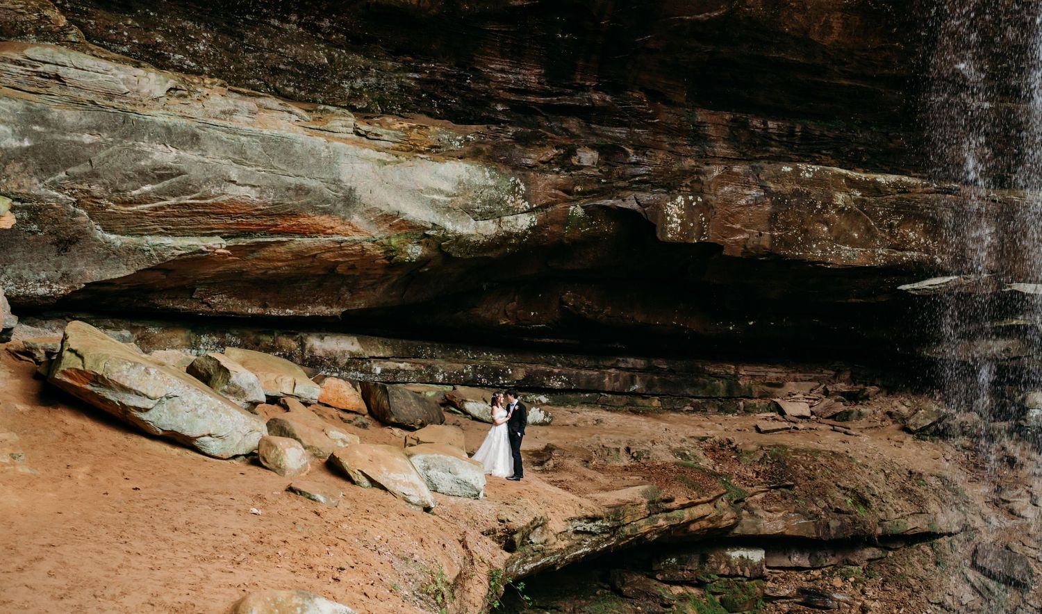 Romantic Hocking hills elopement