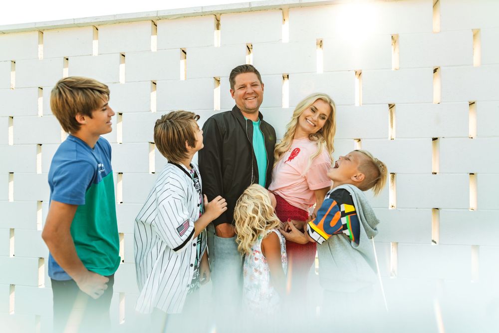 Family photo session bright sun