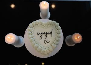 Engagement cake photography