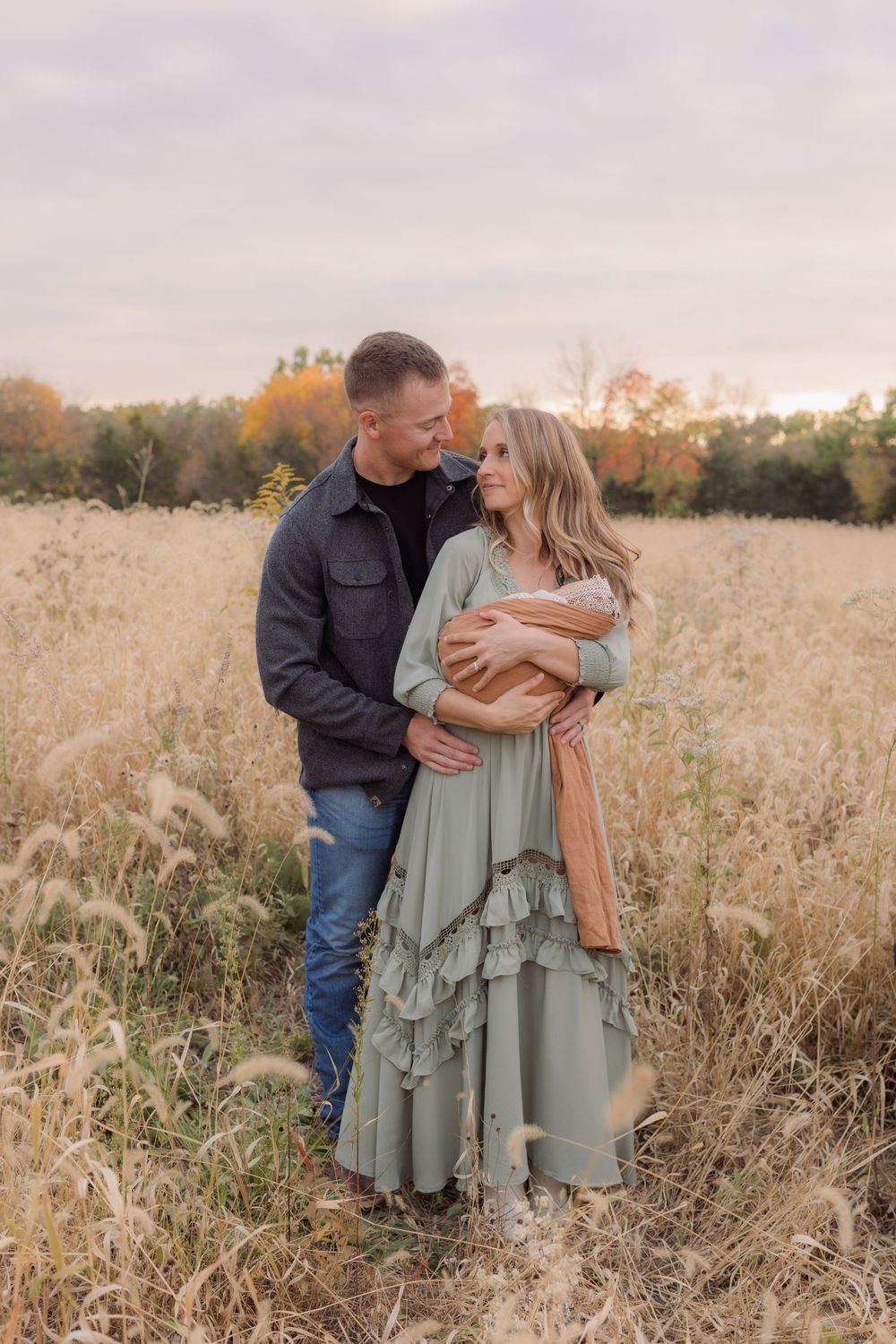 outdoor newborn photo session in Columbia Missouri