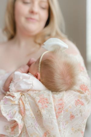 mother and newborn baby girl in newborn session in bealeton Virginia