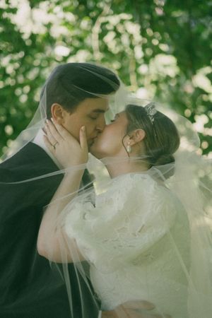 Wiltshire editorial documentary wedding photographer - Sophie Jane Weddings