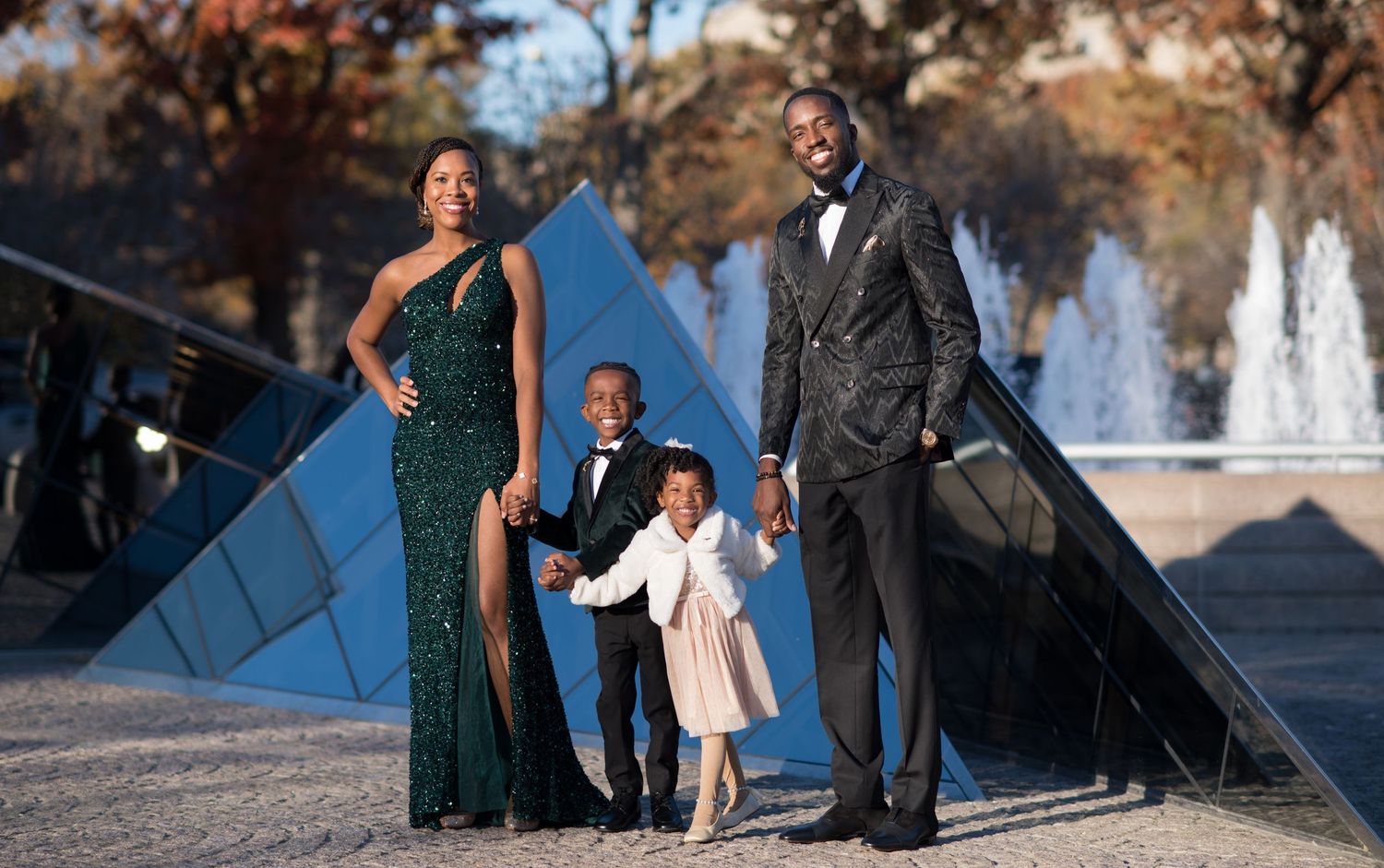 DMV Black Female Photographer TaNia S. captures yearly family photos at National Gallery of Art in Washington DC