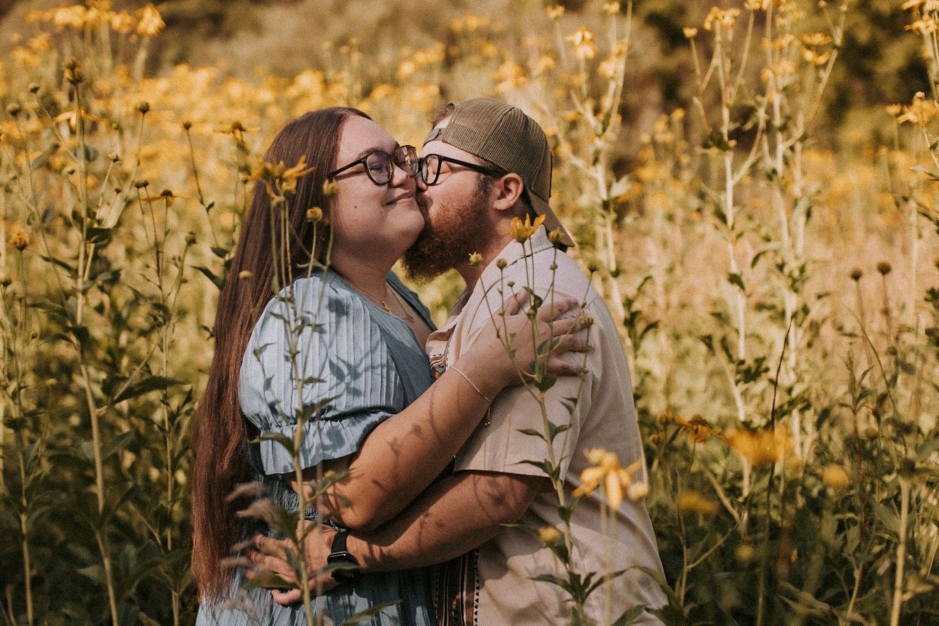 Wedding photographer albuquerque nm. Romantic couples photography New Mexico. Romantic lgbt engagement photos Albuquerque. Desert elopement.