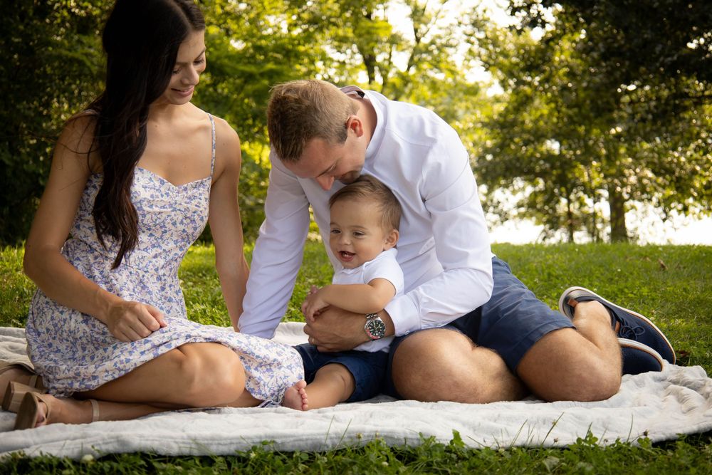 family summer session, lake, bright sunny