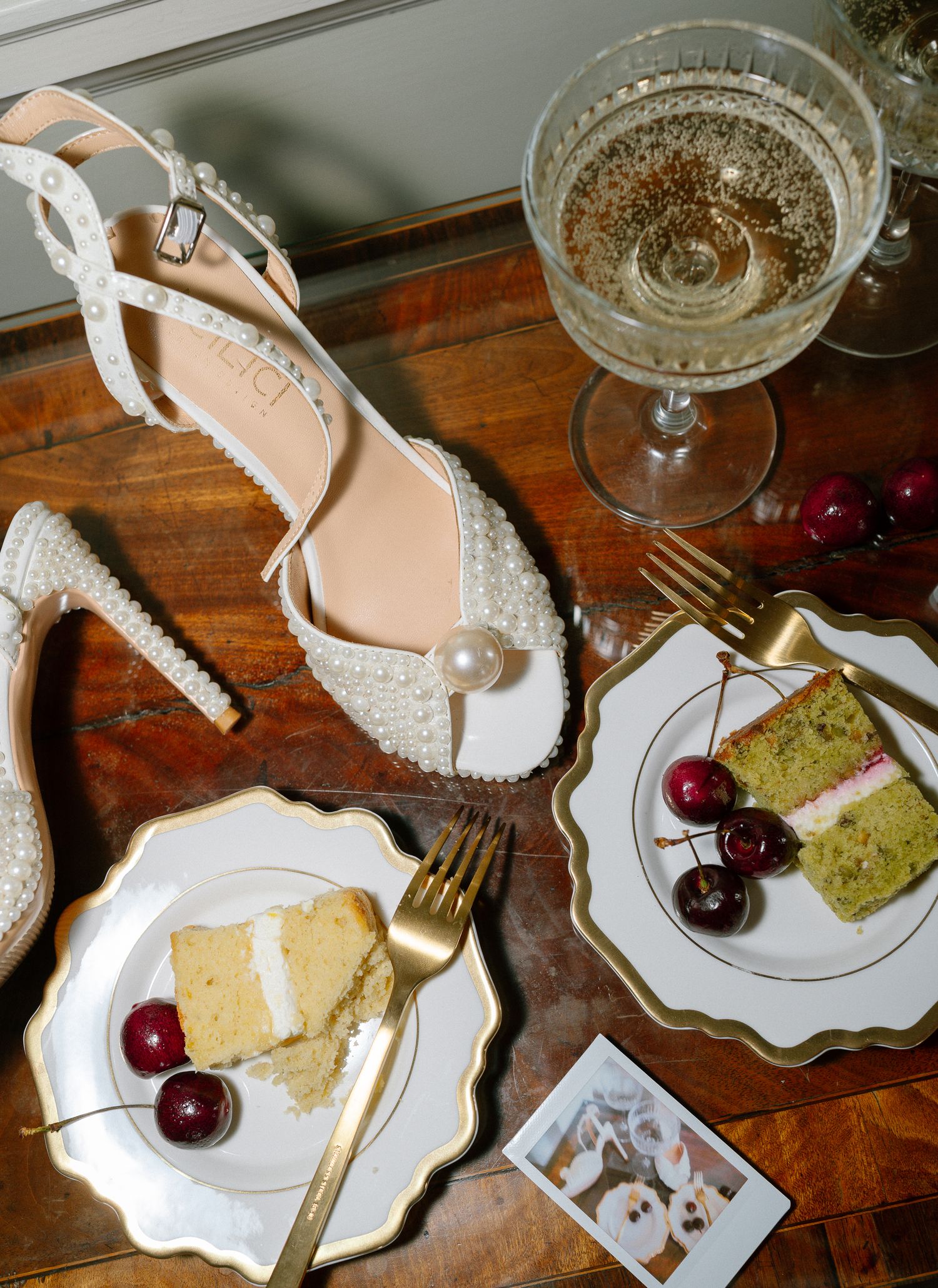 wedding party details at Kirtlington park Capture by Editorial wedding photography based in Hampshire