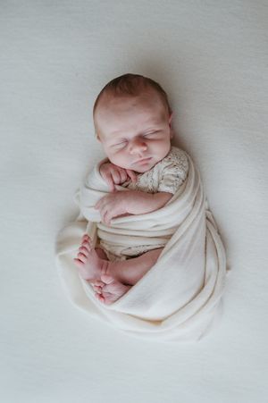 Melissa Stuer Photography Moederschapsfotograaf Moerbeke Oost-Vlaanderen
newborn baby jongen pasgeborene newbornfotograaf
