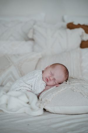 Melissa Stuer Photography Moederschapsfotograaf Moerbeke Oost-Vlaanderen
newborn baby jongen pasgeborene newbornfotograaf