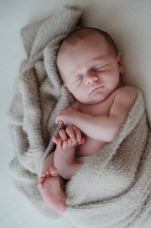 Melissa Stuer Photography Moederschapsfotograaf Moerbeke Oost-Vlaanderen
newborn baby jongen pasgeborene newbornfotograaf