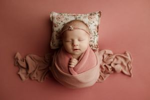 Top newborn photographer near Chillicothe OH, Ashland KY, and Huntington WV